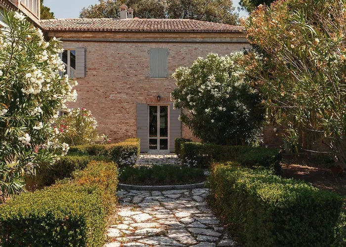 Studio-apartment Mit Garten- Grill- Pool Und Aussicht By Interhome 페자로