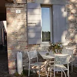 Studio-apartment Mit Garten- Grill- Pool Und Aussicht By Interhome Apartment
